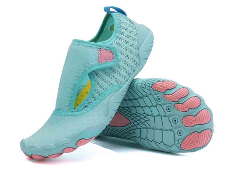 Barefoot water shoes for children and adults