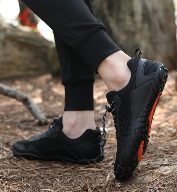 Outdoor climbing and river hiking shoes