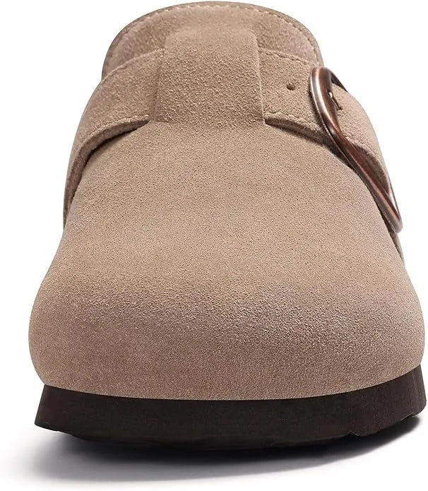 Sabots en Cuir Suede avec Grande Boucle taupe3